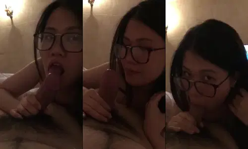 Anh xuất tinh thì bảo em nuốt không được để phí đâu đấy