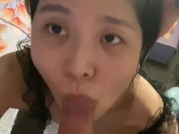 Làm tình cùng em ghệ xinh dâm